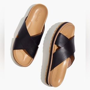 Madewell The Dayna Lugsole Slide Sandal in Black Leather